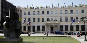 Σε αυτούς τους δήμους βρήκε πλεονάζον προσωπικό το ΥΠΕΣ -Στα όπλα Καμίνης και Μπ