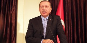 Προκαλεί ο Ερντογάν: Οι Ελληνες πρωθυπουργοί μας εμπαίζουν – Θέλουμε τα τεμένη σ