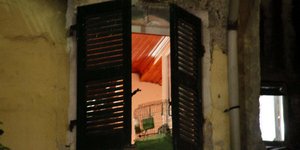 Δεν «παγώνει» ο νόμος για τη νομιμοποίηση αυθαιρέτων