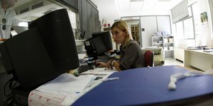 Στάση πληρωμών προς εφορίες και ταμεία -Τα «φέσια» φτάνουν τα 90 δισ. ευρώ