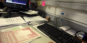 Μετά το Πάσχα οι διορθώσεις στους τόκους καταθέσεων για άνεργους