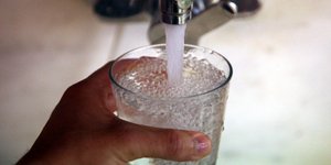 Πέφτει ο πήχης για τις ιδιωτικοποιήσεις -700 εκατ. ευρώ λιγότερα τα αναμενόμενα