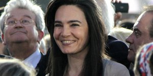 Η διακριτική κυρία Σαμαρά -Η «αθόρυβη» επίσκεψή της στην Μυρτώ 