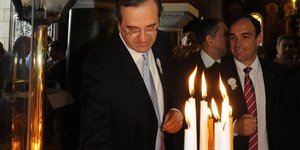 Πρωινό ξύπνημα και προσευχή για τον Σαμαρά στο Αγιον Ορος -Είπε το «Πιστεύω» και