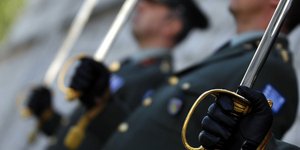 Τι προβλέπει η τροπολογία για τους ένστολους -Πότε θα πάρουν τα αναδρομικά 