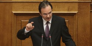 Τι απαντά ο Παπακωνσταντίνου για την παραπομπή στο Ειδικό Δικαστήριο 