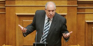 Διαφοροποίηση Κουίκ από ΑΝΕΛ με σκληρή επίθεση κατά ΣΥΡΙΖΑ