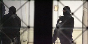 Πώς «δασκάλεψαν» τα μέλη της ΧΑ μετά από τη δολοφονία Φύσσα – Aλλοθι