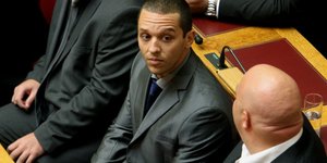 Nέο αίτημα άρσης ασυλίας για τους Κασιδιάρη και Παναγιώταρο