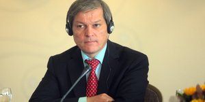 Ευρωπαίος επίτροπος Γεωργίας προς Ελληνες βουλευτές: Δεν μπορείτε να ζητιανεύετε