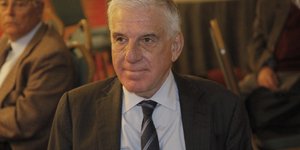 Μαζί με τη σύζυγό του