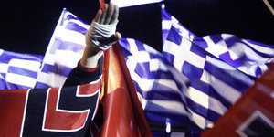 Επίθεση Χρυσαυγιτών σε συνεργείο του STAR -Προκλητική απάντηση Παναγιώταρου [βίν