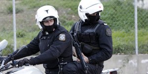 Δουλέμποροι βασάνιζαν 10 Σύριους στο Κορωπί -Νηστικοί