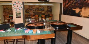 Κατάστημα στην Αττική είχε μετατραπεί σε «μίνι καζίνο»/ Φωτογραφία astynomia.gr