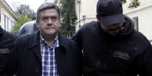 «Καίνε» τον Τομπούλογλου οι διάλογοι -Ηθελε «αξιοπρεπή» μίζα