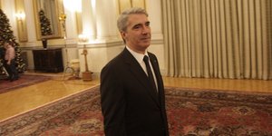 Κεδίκογλου για ΣΥΡΙΖΑ: Οι άνθρωποι δεν είναι καλά -Kόντρα για την αναβολή επίσκε