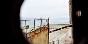 Απόδραση στο Αλκατράζ – Πώς είναι σήμερα οι πιο διαβόητες φυλακές των ΗΠΑ [εικόν