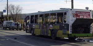 Φονική έκρηξη σε λεωφορείο στη Ρωσία – Τουλάχιστον έξι νεκροί από την επίθεση γυ