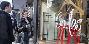 Ανοιχτά καταστήματα σε Αθήνα και Θεσσαλονίκη -Οι ώρες λειτουργίας