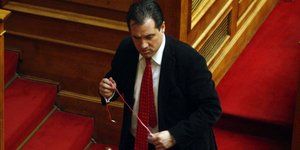 Στο «χορό» και ο Αδωνις -Καλεί Κακλαμάνη και Σπηλιωτόπουλο να παραιτηθούν από βο