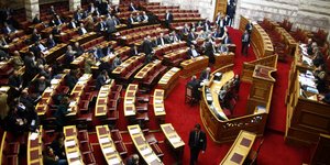 Στο στόχαστρο της Τρόικα και η χρηματοδότηση των κομμάτων -Προτάσεις για κώδικα