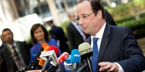 Τέλος δεν έχει η κατηφόρα για τον Ολάντ -Οι Γάλλοι μισούν τον πρόεδρό τους και λ