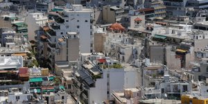 Νέα «βουτιά» στις τιμές των ακινήτων το 2013 -Δειλά σημάδια αισιοδοξίας για το 2