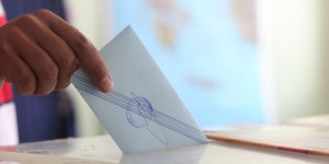 Ερευνα metron analysis για τις ευρωεκλογές: Οχι σε πρόωρες κάλπες λένε οι πολίτε