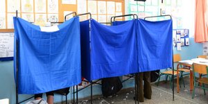 Δημοσκόπηση: Διατηρεί το προβάδισμα ο ΣΥΡΙΖΑ -Στις 8