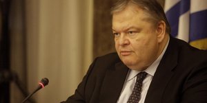 Βενιζέλος προς αμφισβητίες: Δεν δέχομαι εκβιασμούς από κανέναν για τον ανασχηματ