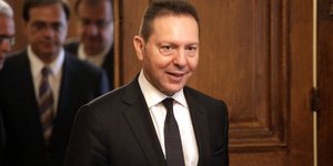 Στουρνάρας: Νέο πλαίσιο για τα «κόκκινα» δάνεια