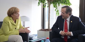 Ο Σαμαράς ζήτησε τη βοήθεια της Μέρκελ για τις φοροελαφρύνσεις -Τι συζήτησαν στι