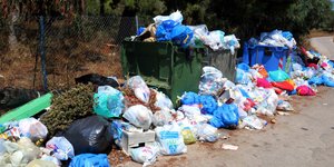 Σε κατάσταση έκτακτης ανάγκης η Τρίπολη -Τα σκουπίδια «πνίγουν» την πόλη