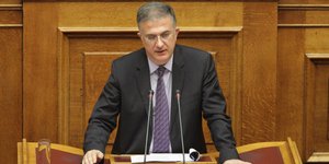 Φόροι και πρόστιμα 142