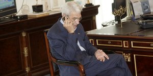 Το χαώδες γραφείο του Γιάννη Μπουτάρη -Εχει τα πάντα πάνω σε αυτό [εικόνα]