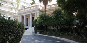 Ερχεται ανασχηματισμός -Ποια πρόσωπα μπαίνουν και ποια βγαίνουν από την κυβέρνησ