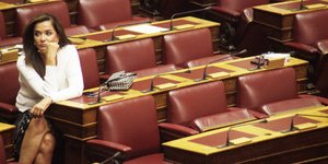Μπακογιάννη: Εικονική πραγματικότητα οι εξαγγελίες Τσίπρα