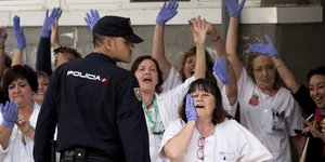 Νέο κρούσμα Εμπολα σε νοσηλευτικό προσωπικό -Προσβλήθηκε από τον ιό νοσηλευτής σ