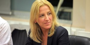 Δούρου: Καταγγέλλει οργανωμένη παραπληροφόρηση και λασπολογία