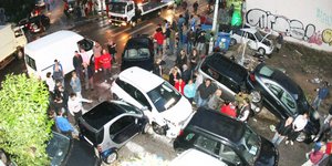 Καταγραφή των ζημιών από τις πλημμύρες -Σχεδόν 300 αυτοκίνητα παρασύρθηκαν από τ