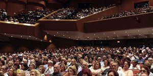 Στην  Αίθουσα Βanquet