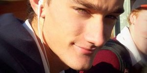 O Αυστραλός πιτσιρικάς που την «σπάει» στην Apple – Βγάζει στο διαδίκτυο τα προϊ