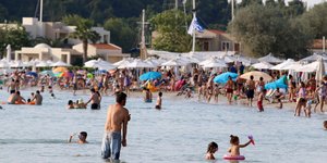 Στο σύνολο της ΕΕ ο πληθυσμός αυξήθηκε κατά περίπου 1 εκατ.