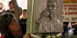 Το κάλεσμα απευθύνει η οικογένεια Φύσσα