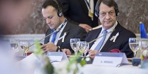 Απόψε θα βρεθεί στο άτυπο δείπνο του Τουσκ