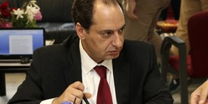 «Θα γκρεμίσουμε όπου χρειαστεί»