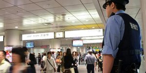 Κάλεσε 15.000 φορές την αστυνομία μέσα σε 6 μήνες -Στο τέλος την πήραν μαζί τους