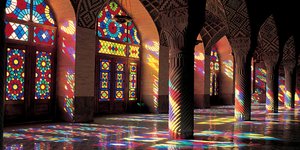 Το «Ροζ τζαμί» που κόβει την ανάσα με τα χρώματά του -«Βουτιά» στο μαγικό κόσμο 