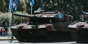 Στρατιωτική παρέλαση σήμερα (Φωτογραφία αρχείου: EUROKINISSI/ΑΠΟΣΤΟΛΗΣ ΖΥΓΟΥΡΗΣ)