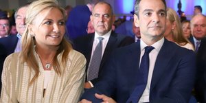 Στο πλευρό του συζύγου της στη ΔΕΘ η Μαρέβα Μητσοτάκη